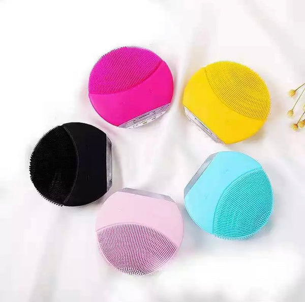 Glow Exfoliating Brush